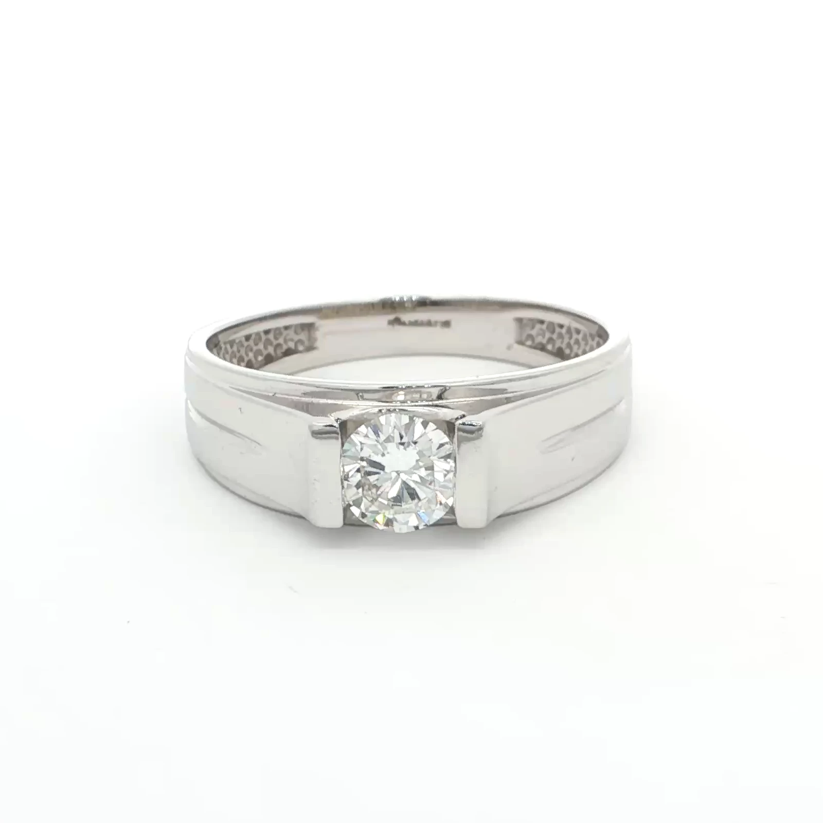 0.68 carat Men’s Solitaire Diamond Ring(1)