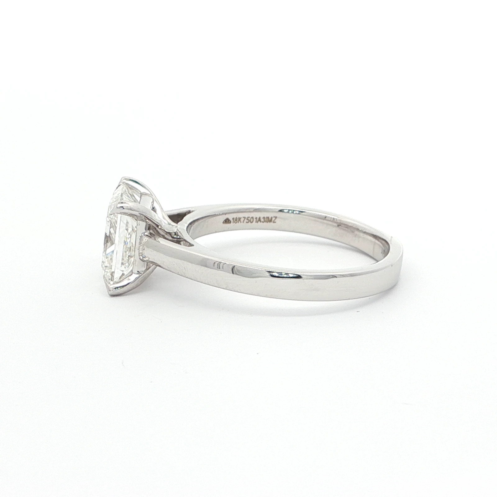 2.06 CT PRINCESS CUT DIAMOND RING