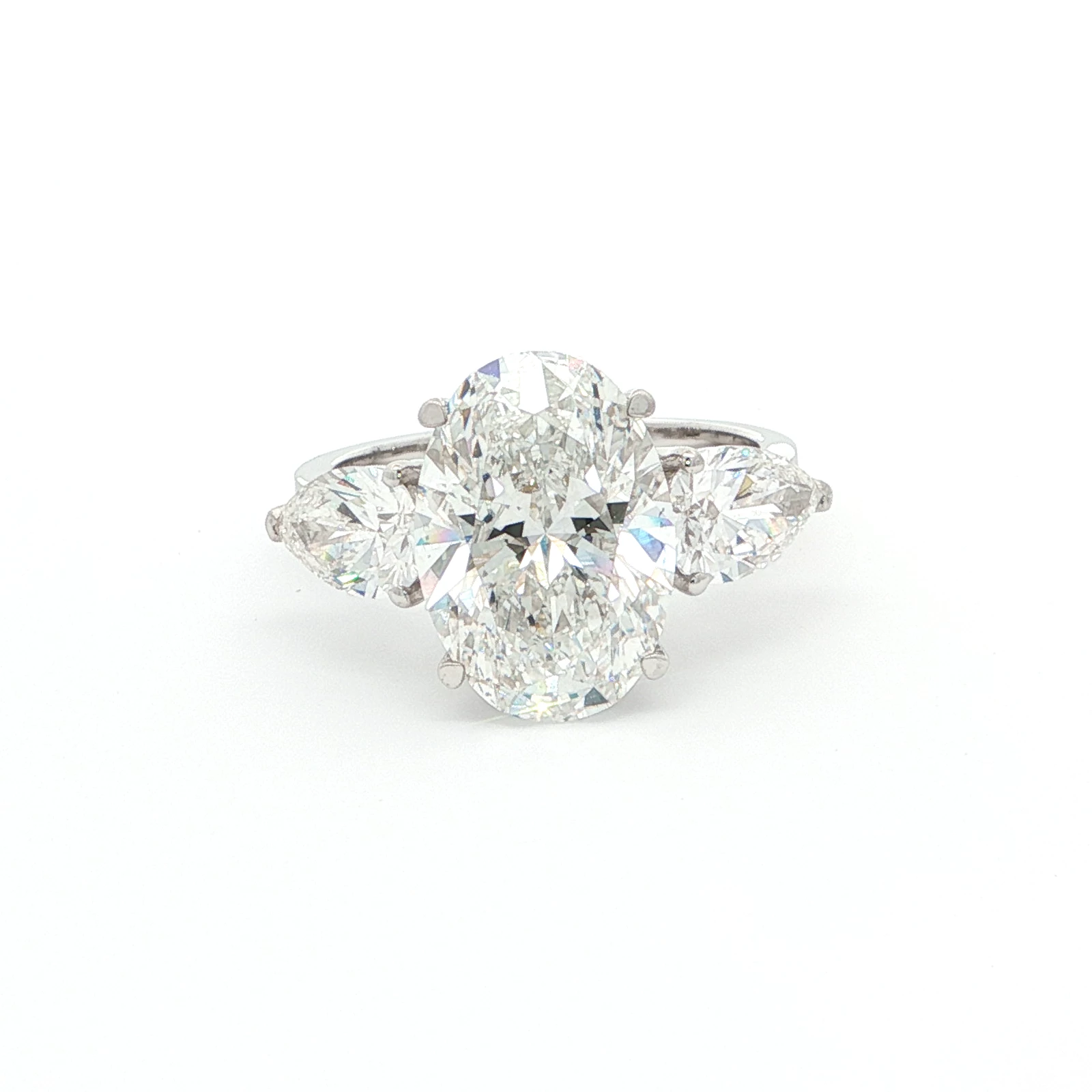 6.52 carat Oval and Pear Diamond Trilogy Ring(1)