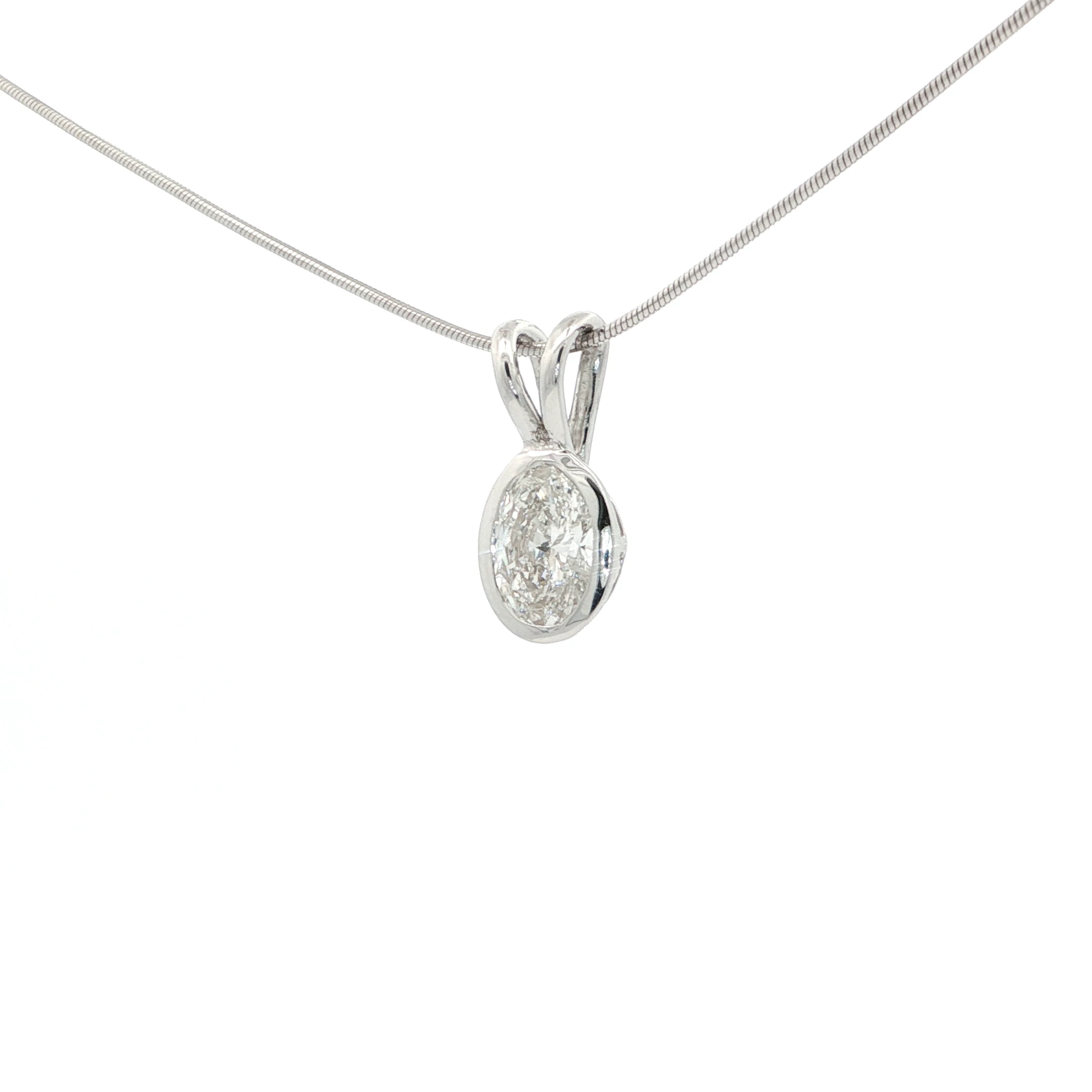 OVAL DIAMOND BEZEL PENDANT