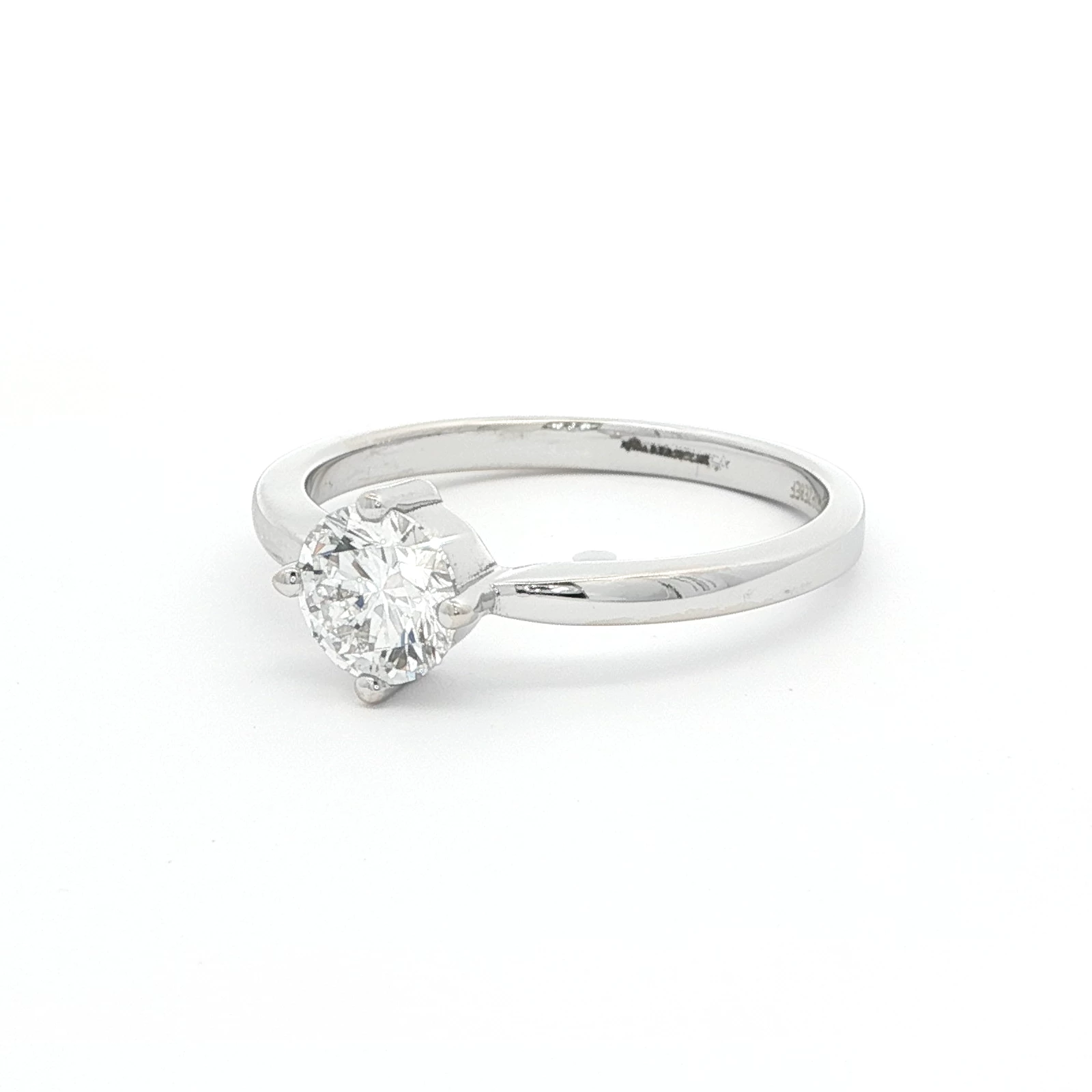 0.78 carat Round Diamond Solitaire Ring (Solitaire Ring with Round Brilliant Cut Diamond)