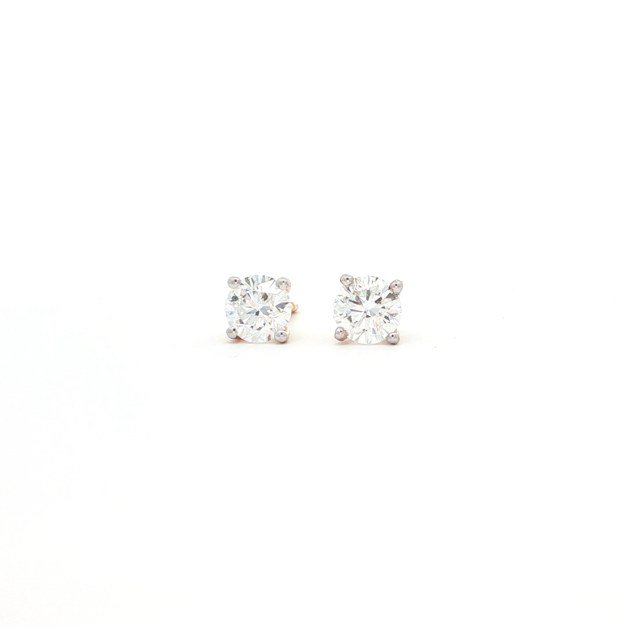 1.02 carat Classic Round Diamond Stud Earrings