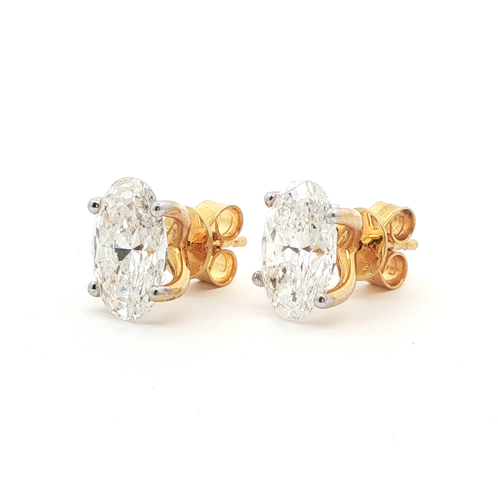 4.14 CT OVAL SOLITAIRE EARRINGS