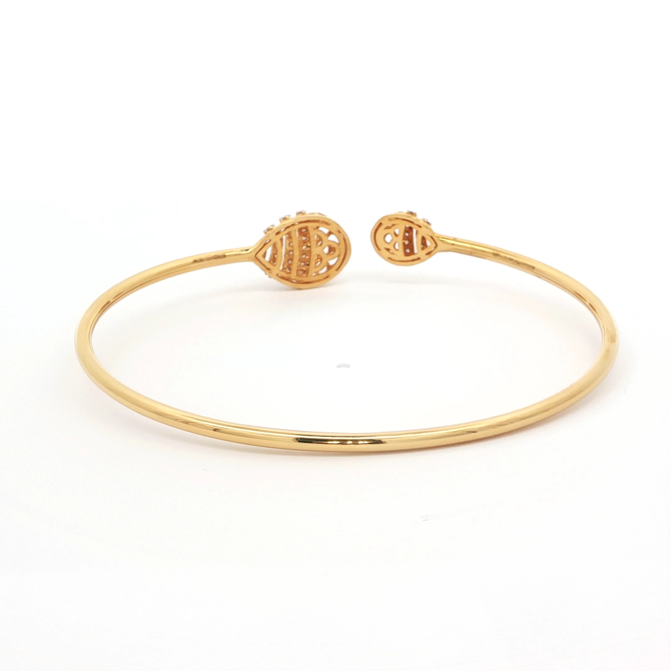 0.33 CT DIAMOND OVAL BRACELET