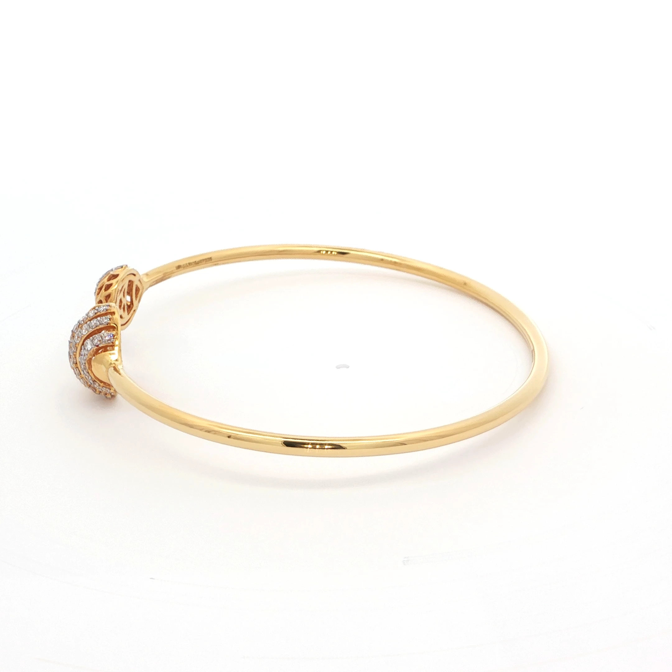 0.33 CT DIAMOND OVAL BRACELET