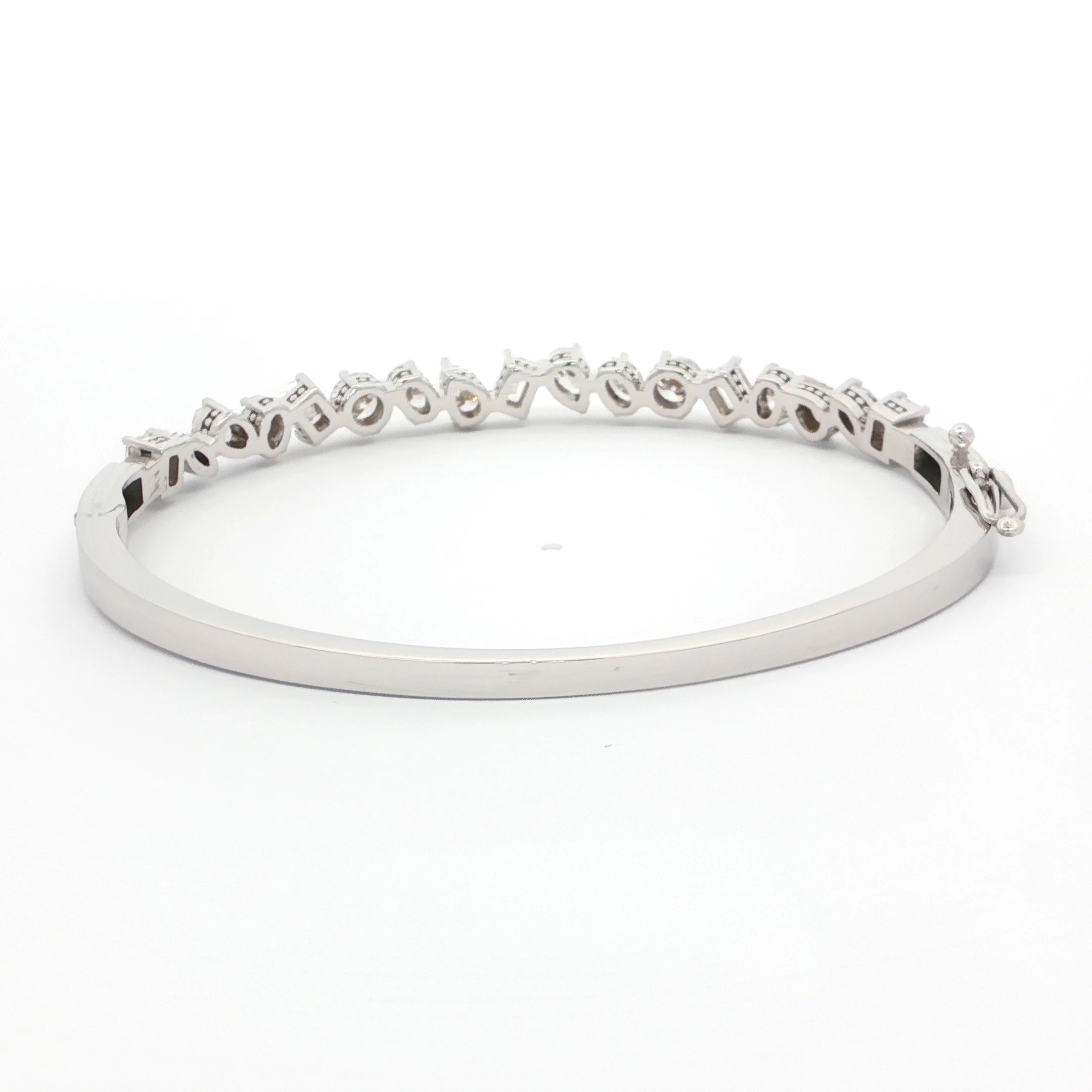 3.69 CT MULTISHAPE DIAMOND BRACELET