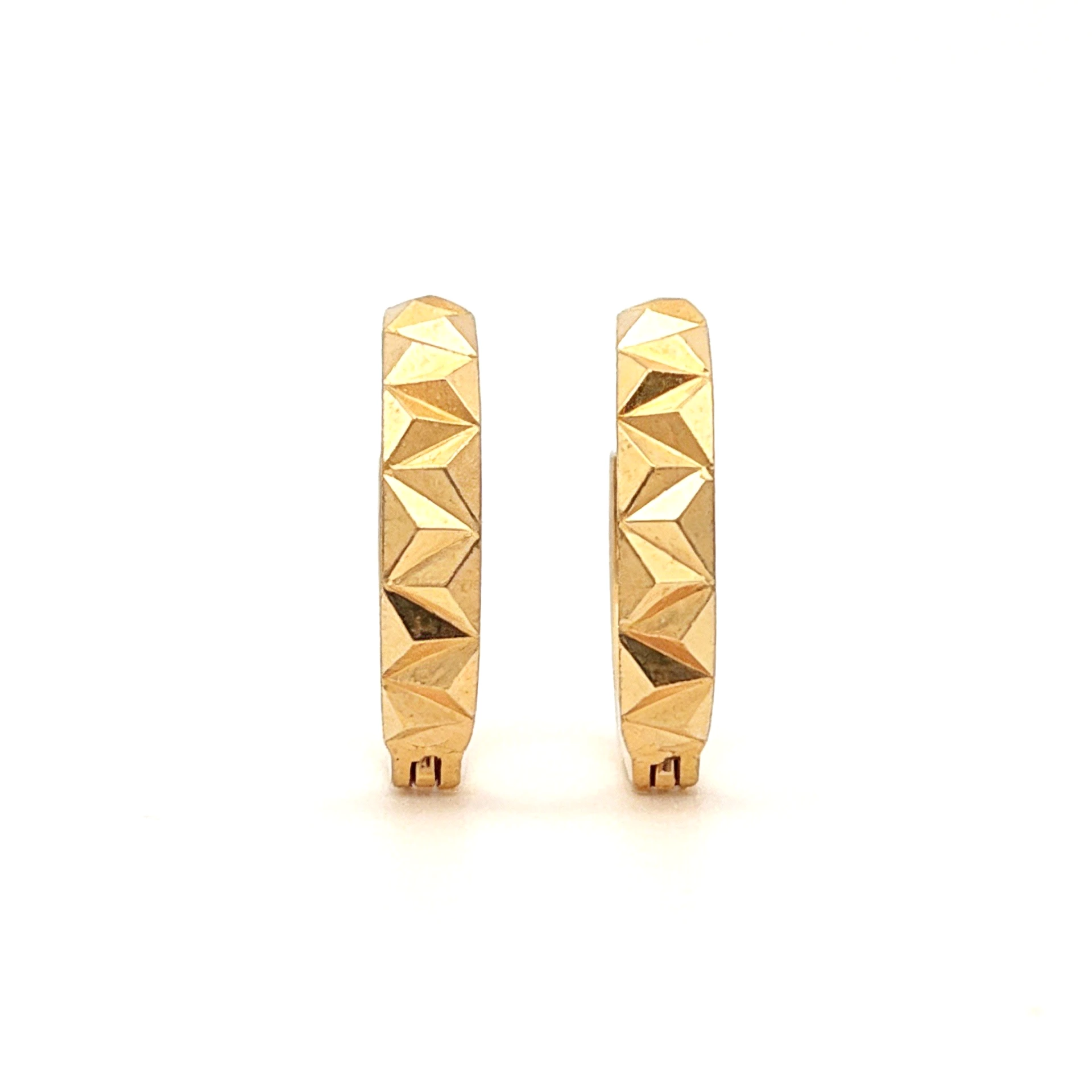 GEOMETRIC HOOP EARRINGS